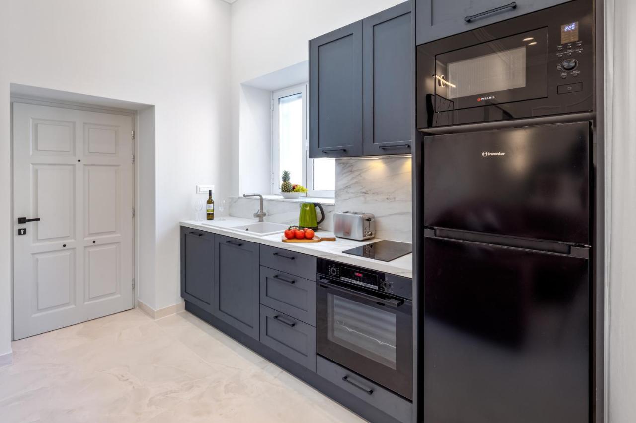 Modern-Vintage Old Town Suites Corfu  Esterno foto