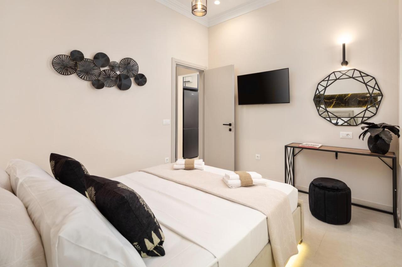 Modern-Vintage Old Town Suites Corfu  Esterno foto