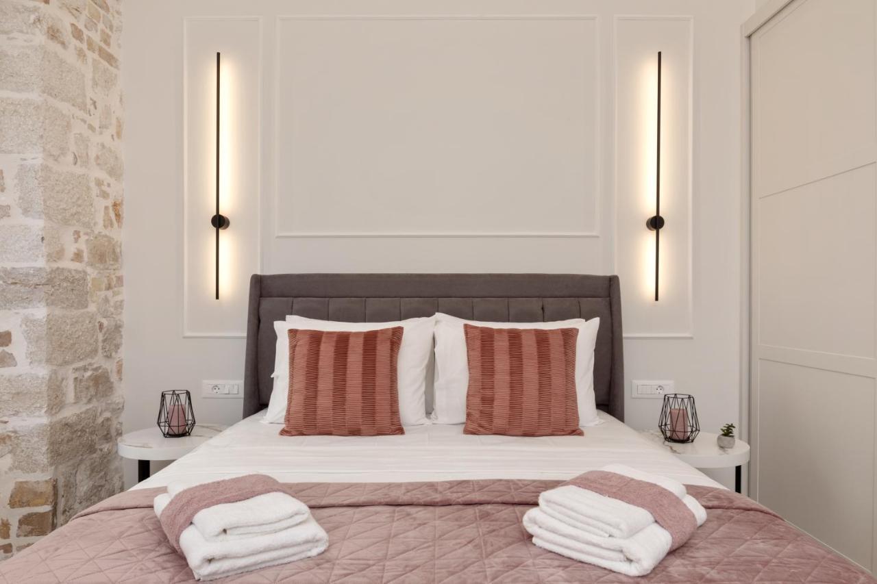 Modern-Vintage Old Town Suites Corfu  Esterno foto