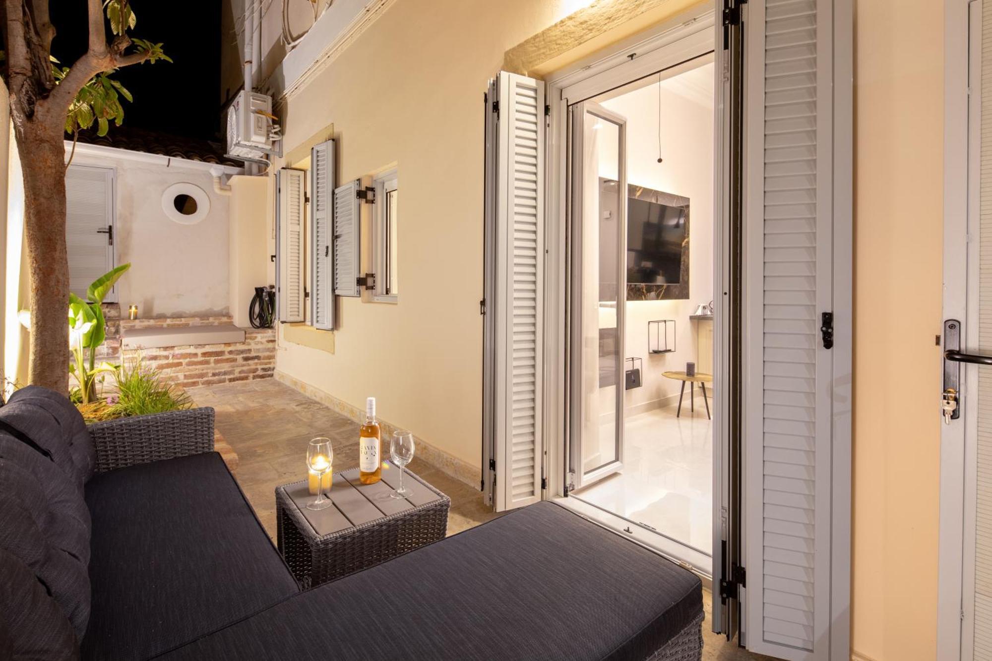 Modern-Vintage Old Town Suites Corfu  Esterno foto